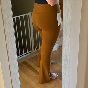 Lululemon GROOVE PANT FLARE SUPER HIGH-RISE *NULU